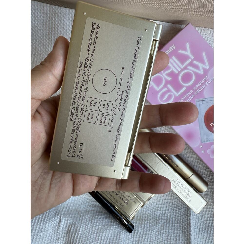 Assorted Makeup Lot Bundle - Picture 13 of 14